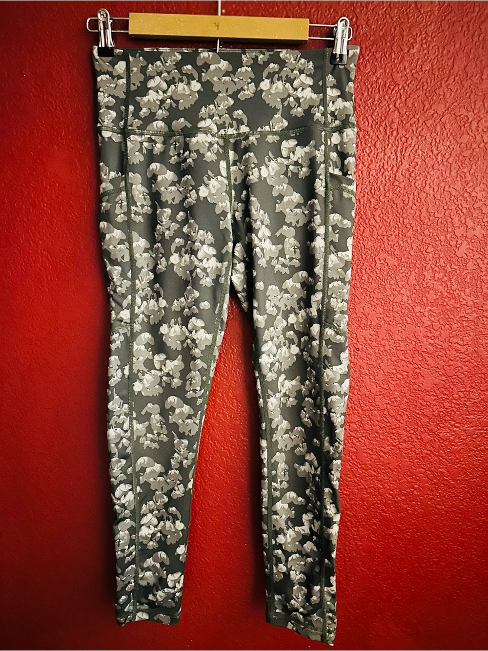 Zella Olive Green Floral Print Leggings Size 6